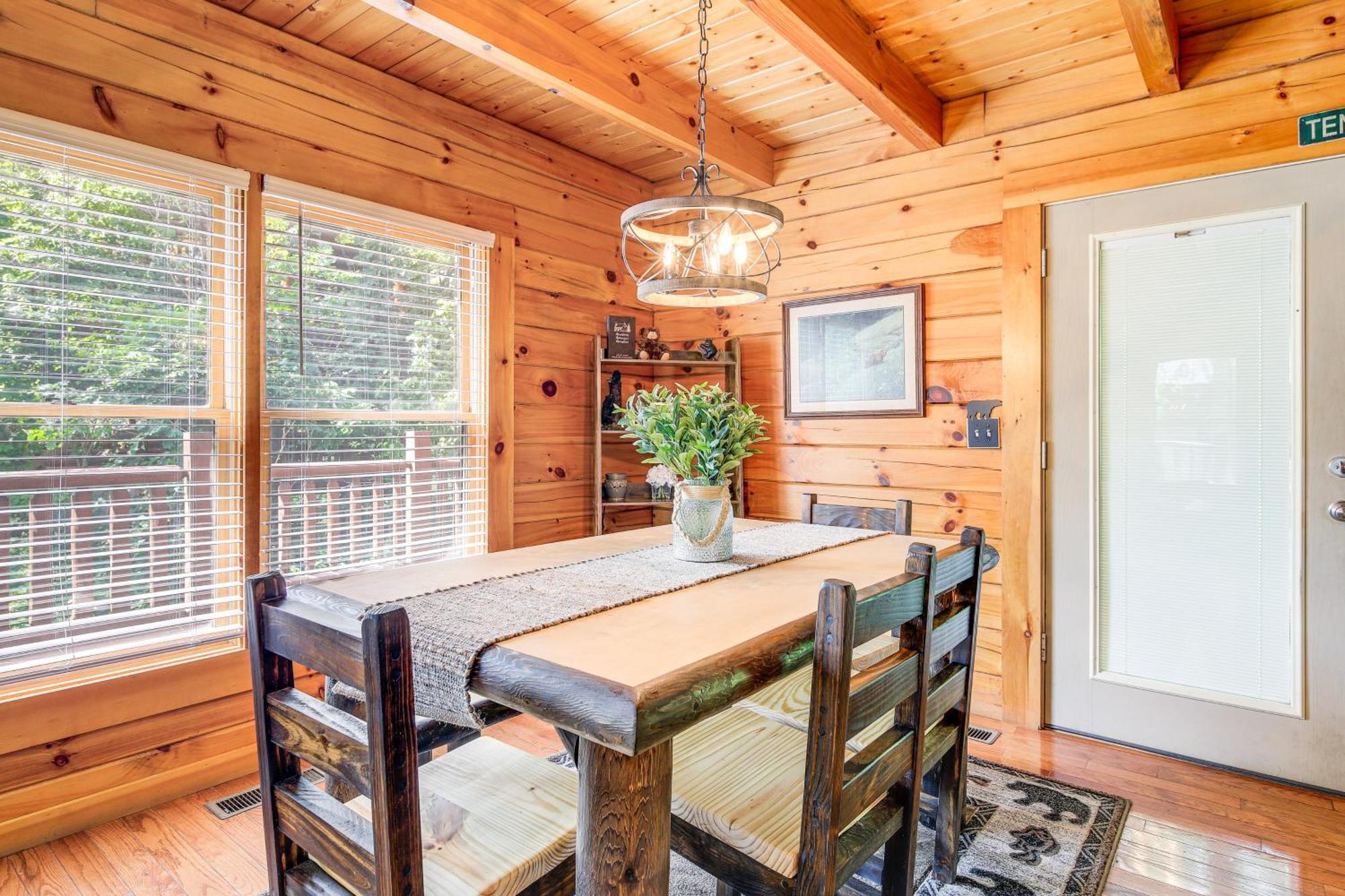 Pigeon Forge Cabin Premier Location And Hot Tub Exterior foto